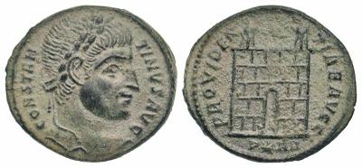 AE3 de Constantino I.PROVIDENTIAE AVGG. Puerta de Campamento. Arlés 3198881.m