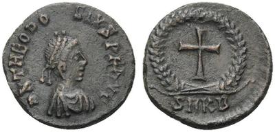 AE4 de Teodosio II (?). Cruz dentro de corona 4241582.m