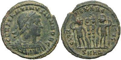 AE3 de Constantino II. GLORIA EXERCITVS. 2 Soldados entre 2 estandartes. Heraclea 4887006.m