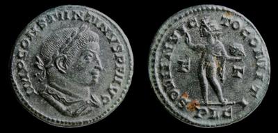 Nummus de Constantino I. SOLI INVICTO COMITI. Sol a izq. Lyon 6511013.m