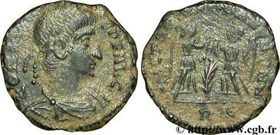 AE4 de Constante I. VICTORIAE DD AVGG Q NN. Roma  45960.m