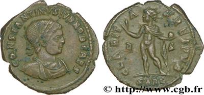 Nummus de Constantino II. CLARITAS REIPVB. (error acuñación) Arlés. 532141.m