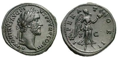 Sestercio de Antonino Pío. IMPERATOR II. Victoria con trofeo a dch. Roma 434027.m