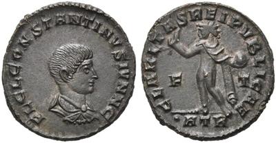Nummus de Constantino II. CLARITAS REI VBLICAE. Sol a izq. Trier 5345010.m