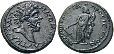 AE22 de Comodo. ΝΕΙΚΟΠΟΛΕΙΤΩΝ ΠΡΟΣ ΙΣΤΡΟ. Tyche a izq. Nikopolis ad Istrum 7548621.m