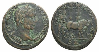 AE32 de Caracalla. CAE ANTIOCH COL. Yunta con guía y estandartes. Antioquía de Pisidia 3221463.m