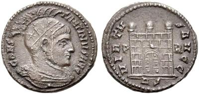AE3 de Constantino Magno. VIRTVS AVGG. Puerta de campamento. Roma 4033528.m