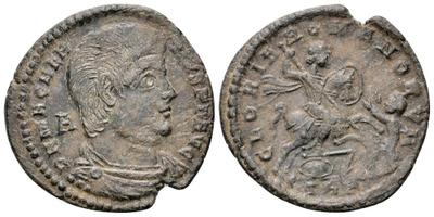 AE2 o Maiorina de Magnencio. GLORIA ROMANORVM. Emperador a caballo derribando a enemigo. Trier 3133707.m