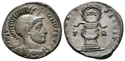 AE3 a nombre de Licinio II SAECVLI F-ELICITAS. Corona sobre columna. Roma 3623931.m